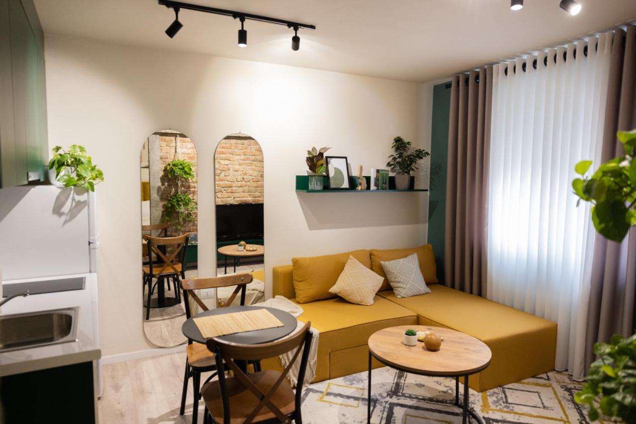 Three Doors Apartments, Kiwi 1+1 Apartment Τίρανα Εξωτερικό φωτογραφία